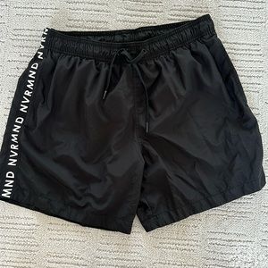 H&M men’s medium swim trunks